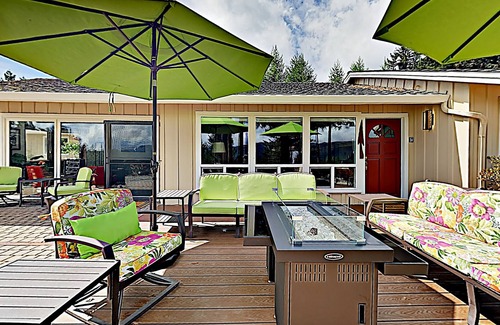 Los Gatos House | Mountain-view marvel with serene outdoor living space
