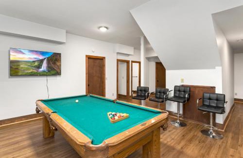 Lenoir House | Mountain View Retreat