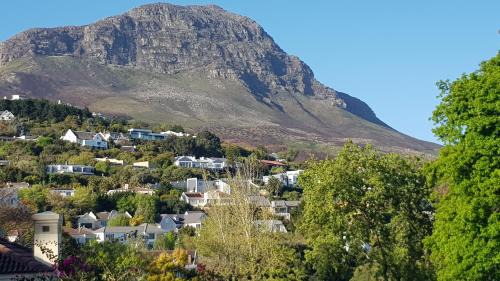 Somerset West Apartment | Mountain View Self-Catering Apartments