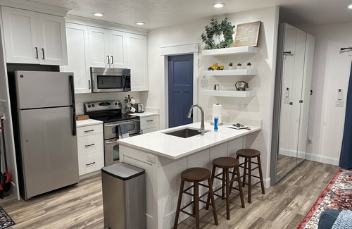 Herriman Apartment | Mountain-View Studio/Hot Tub/22 Min to Salt Lake City/Private Entry