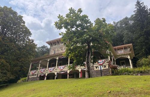 Jim Thorpe House | Mountain View Suite close to downtown
