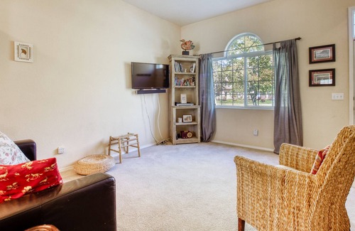 Hailey Condo | Mountain view townhome w/ patio, kitchen - 2 miles from Hailey