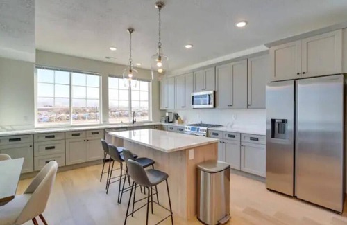 Heber House | Mountain View Vacation Rental!