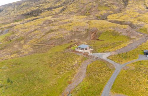 Selfoss Apartment | Mountain View Villa