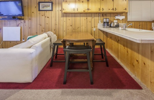 Mammoth Lakes Villa | Mountain View Villas 34