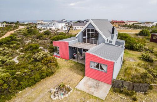 Betty's Bay House | Mountain View
