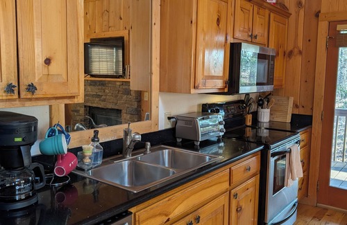 Cleveland Cabin | Mountain Views! 3 Acre privacy, Fiber Optic Internet and more!