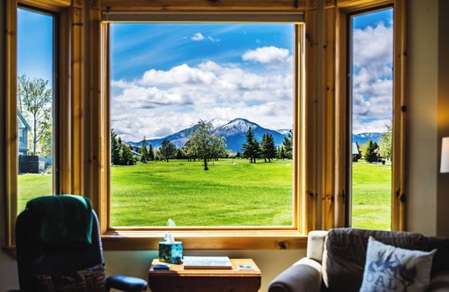 Red Lodge House | Mountain Views Golf Course Home/HotTub/Star Gazing/Ski/Hike/Golf/Family/WiFi