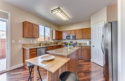Northwest Reno House | Mountain View’s Home For Traveling Professionals