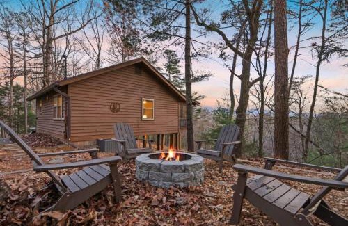 Blue Ridge House | Mountain Views Hot Tub FirePit Close to town