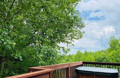 Cosby Cabin | Mountain views, outdoor fun and peaceful serenity