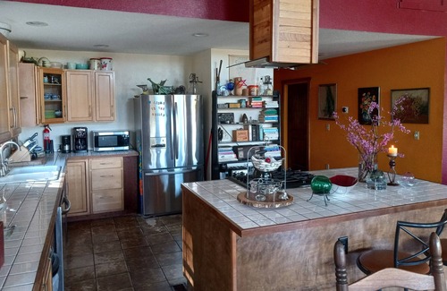 Marshall House | Mountain Views, Rocking Chairs on the Porch, Families and Couples n2 Options.