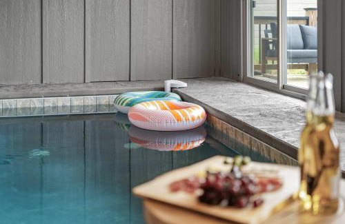 Sevierville House | Mountain Waters - Pool Theater & Views