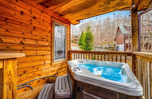 Charter Hills House | Mountain Waves