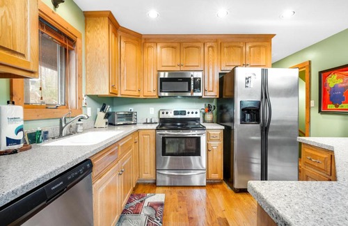 Charter Hills House | Mountain Waves