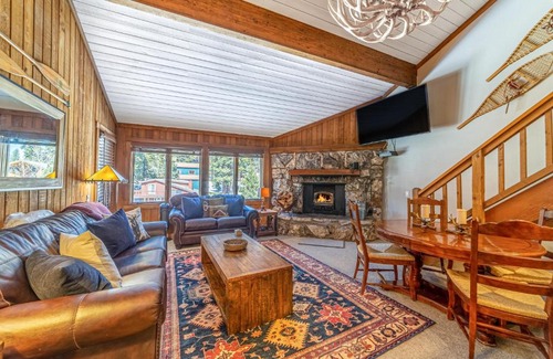 Mammoth Lakes Apartment | Mountainback #100