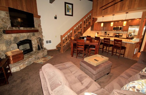 Mammoth Lakes Condo | Mountainback at Mammoth