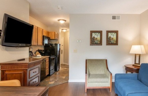 Pigeon Forge Villa | MountainLoft™ - 1 Bedroom Standard Villa