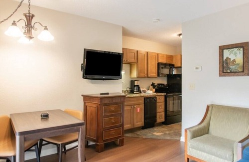 Pigeon Forge Villa | MountainLoft™ - 1 Bedroom Standard Villa