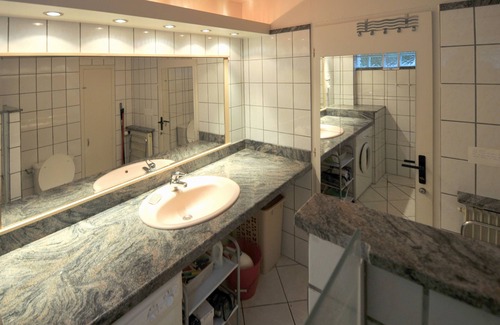 Laroque-des-Alberes Apartment | Mountains & sea: Charming apartment with terrace and pool on a wooded mountainside