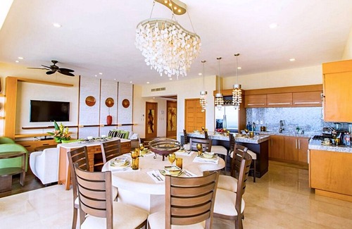 Romantic Zone Resort | Mountainside 2 Bedroom Residence with Ocean Views & Jacuzzi