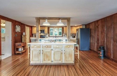 Jackson House | Mountainside Home In North Conway. Incredible Views, Hot Tub, Pets Allowed