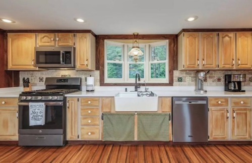 Jackson House | Mountainside Home In North Conway. Incredible Views, Hot Tub, Pets Allowed