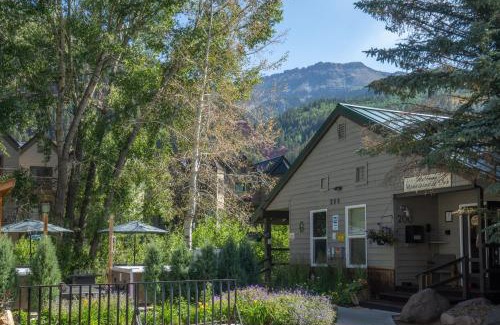 Telluride Hotel | Mountainside Inn 111 by Alpine Lodging Telluride