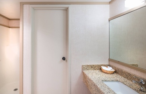 Telluride Apartment | Mountainside Inn 206 1 Bedroom Hotel Room by Alpine Lodging Telluride