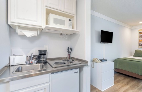 Telluride Hotel | Mountainside Inn Hotel Room With Kitchenette