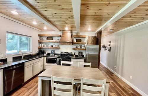 Mena House | Mountainside Luxury Cottage 2—LOCATION! LOCATION!