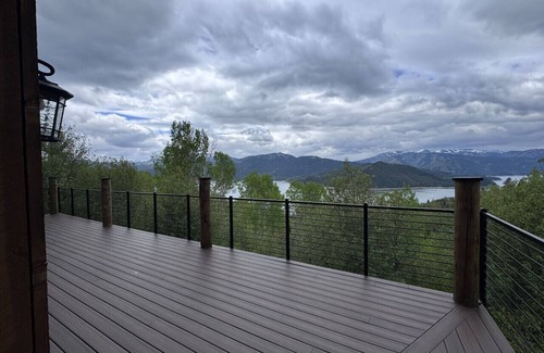 Irwin Cabin | Mountaintop Cabin Retreat (Lake Views!)