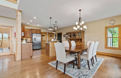 Walker-In-the-Hills House | Mountaintop Oasis: Family Fun, Paved Access, Very Close to Town and Blue RidgeP