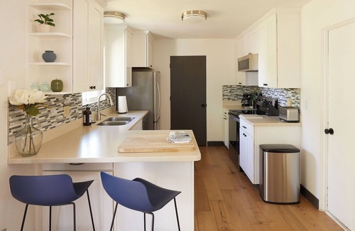 Moose Can Gully House | Mountainview Escape - A new, modern mid century home