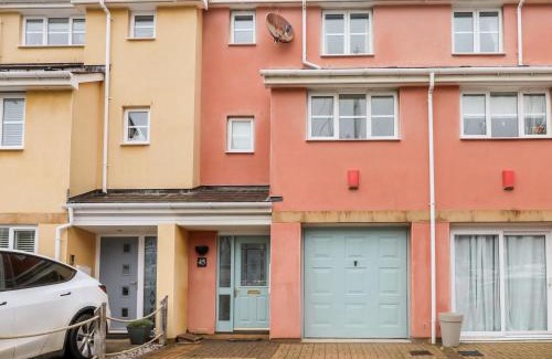 Turnchapel House | Mountbatten House