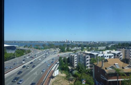 Perth Central Business District Apartment | Mountway Holiday Apartments