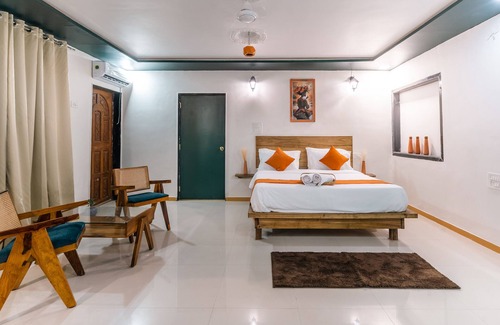Daman Hostel | Moustache Daman