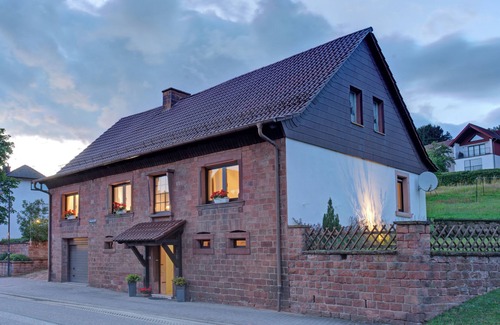 Bann House | Move Inn Lodge Storchenblick, typically German Home TLA/TDY
