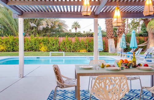 El Mirador House | Movie Colony Sun and Shade