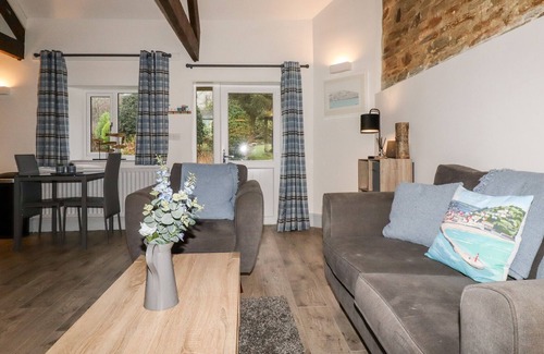 Lower Trengale Cottage | MOWHAY COTTAGE, romantic, character holiday cottage in East Taphouse