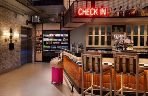 Downtown Asheville Hotel | Moxy Asheville