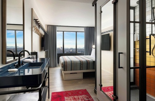 Downtown Asheville Hotel | Moxy Asheville