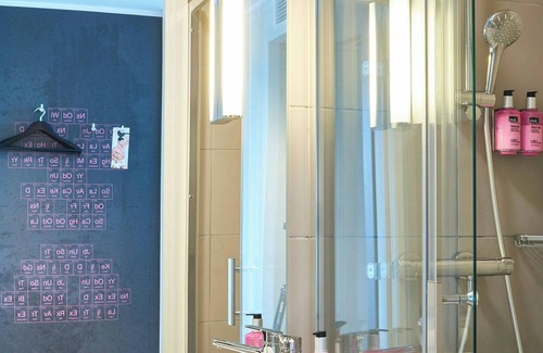 Friedrichshain-Kreuzberg Hotel | Moxy Berlin Ostbahnhof