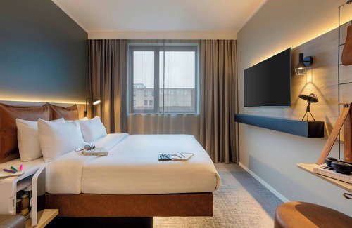 Friedrichshain-Kreuzberg Hotel | Moxy Berlin Ostbahnhof