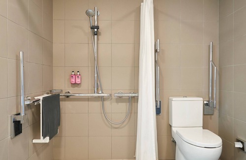 Friedrichshain-Kreuzberg Hotel | Moxy Berlin Ostbahnhof