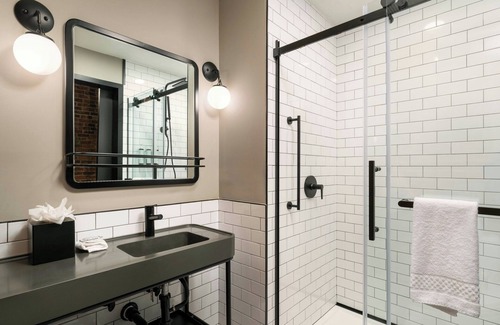 Columbia Hotel | Moxy Columbia Downtown