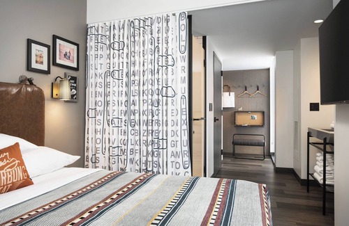 Downtown Louisville Hotel | Moxy Louisville Downtown