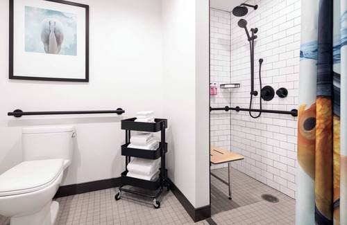 Downtown Louisville Hotel | Moxy Louisville Downtown
