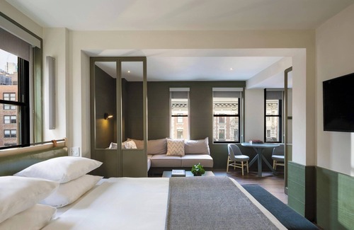 Midtown Hotel | Moxy NYC Times Square