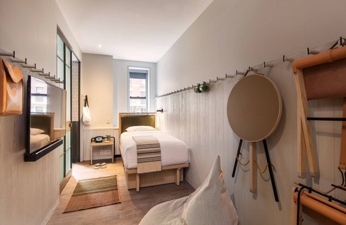 Midtown Hotel | Moxy NYC Times Square